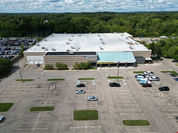 Preview of Retail space for Rent at 495 Summit Dr