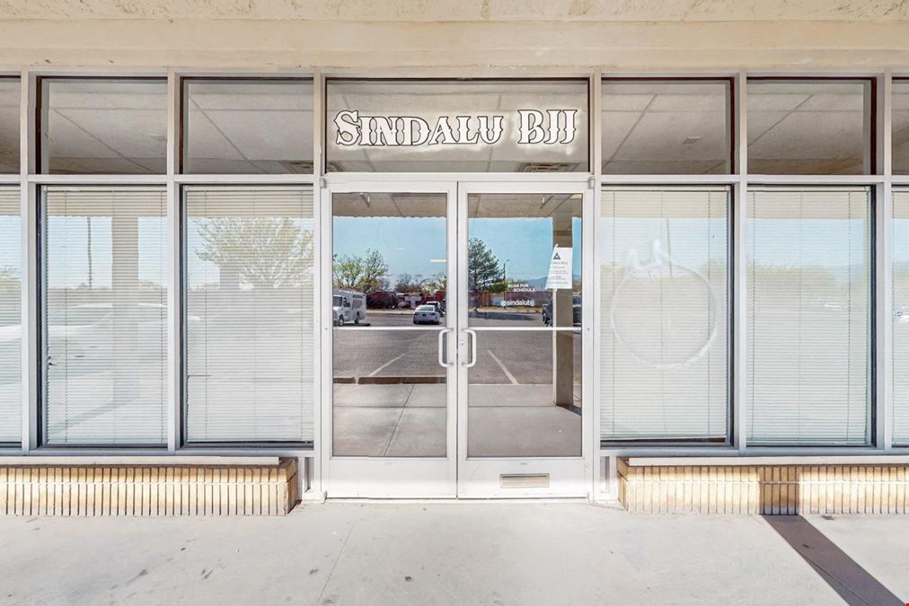 Below Market Retail Space for Lease!