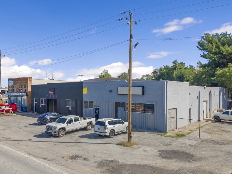 ±10,000 SF Multi-Tenant Industrial | ±5,000 SF Available | For Sale or Lease