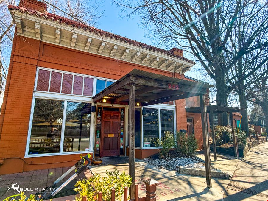 ±3,628 SF Landmark Full-Service Restaurant | Cabbagetown