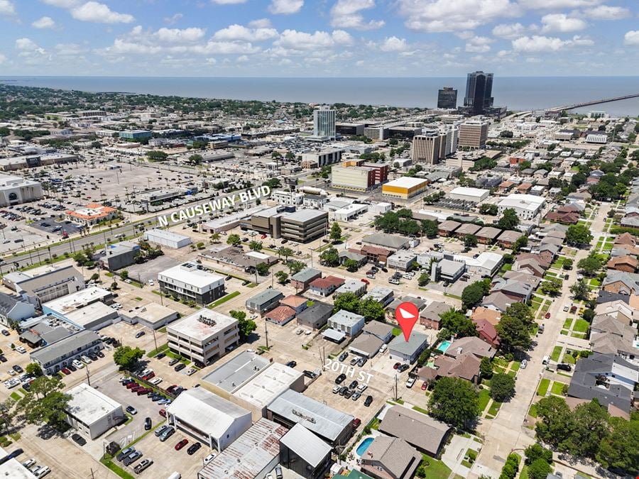 ±900 SF Metairie Office Near Lakeside Shopping Center