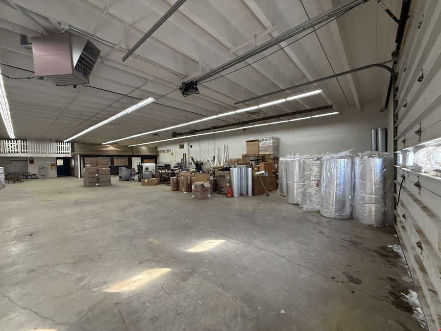 Suite 319 Flex Warehouse