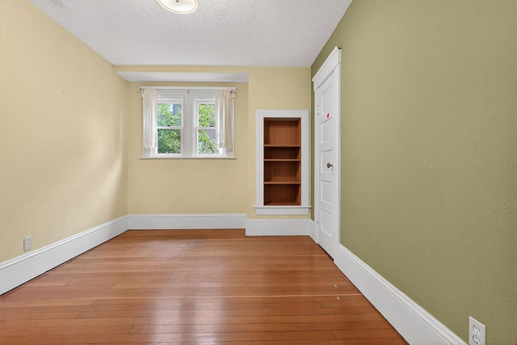 317 NE Sacramento St, Portland, OR 97212