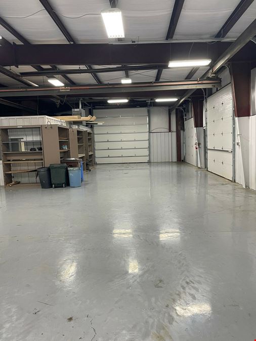 Parker Hollow Commerce Center Buildings for Lease