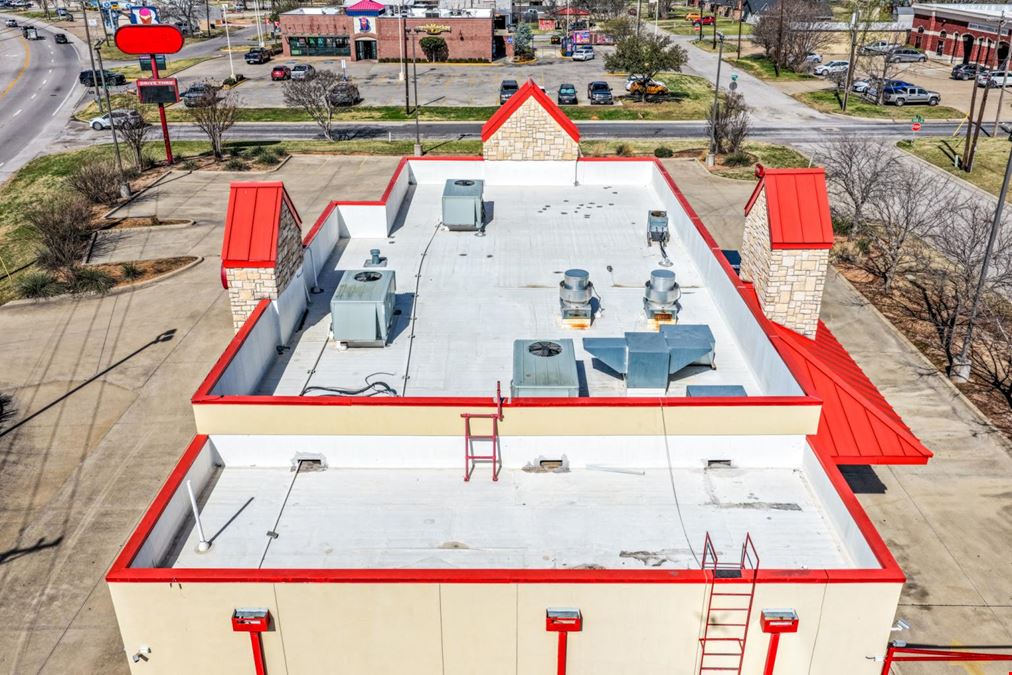 1014 W Moore Ave