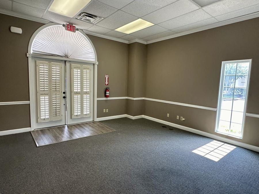 Office Suite For Lease 