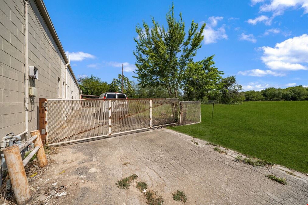 992 E Southcross Blvd | San Antonio