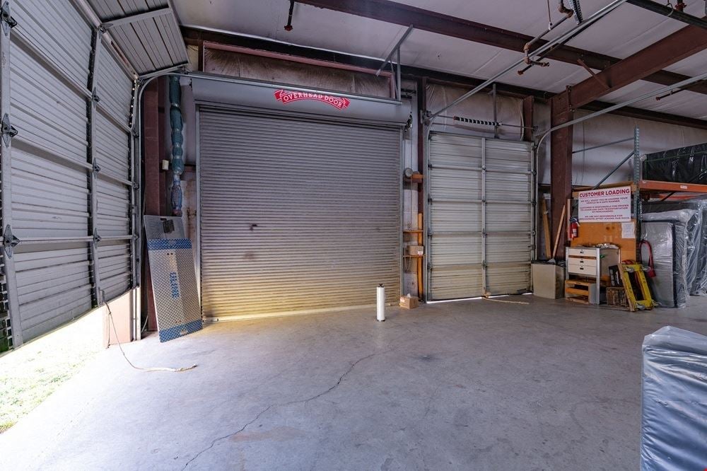 930 E Highway 67 | Freestanding Retail on Hwy 67