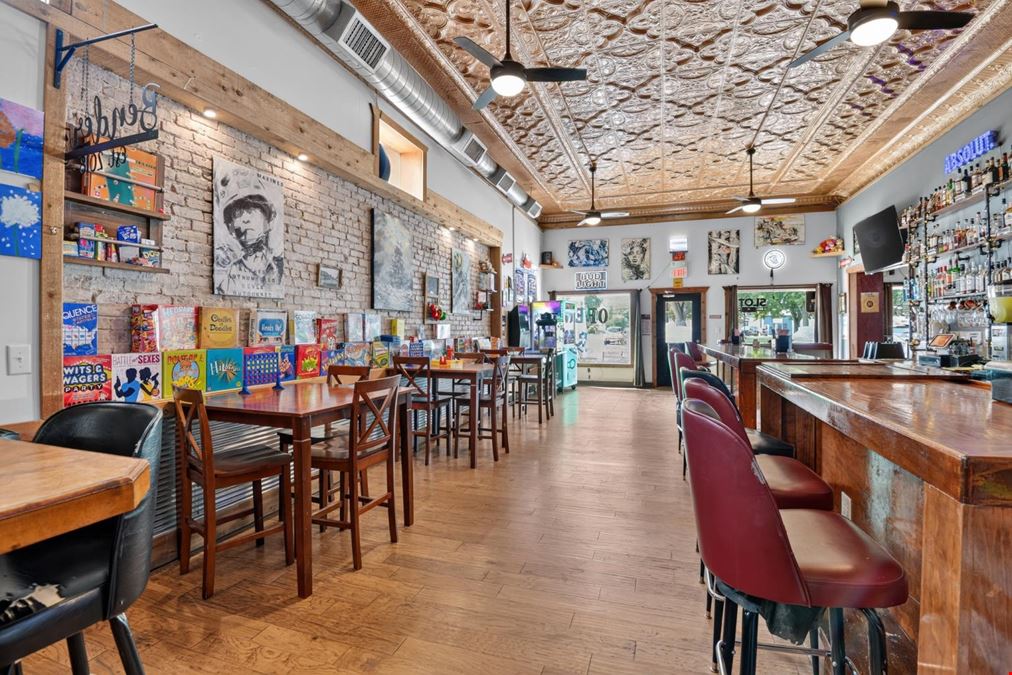 Benderz - 400 Washington St, Auburn IL  62615