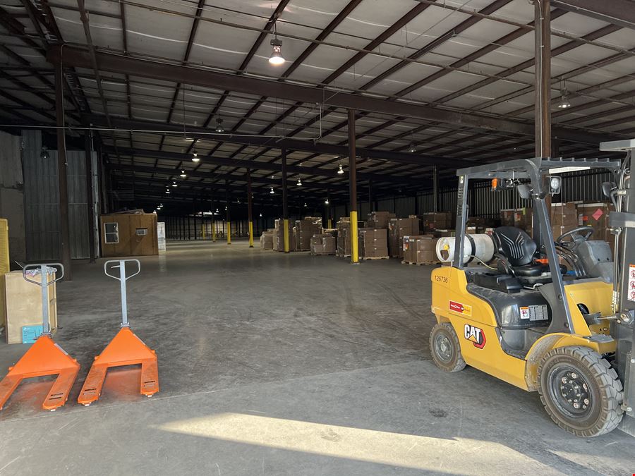 897 - Waxahachie Warehouse