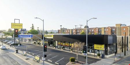 Preview of commercial space at 21721 Vanowen St