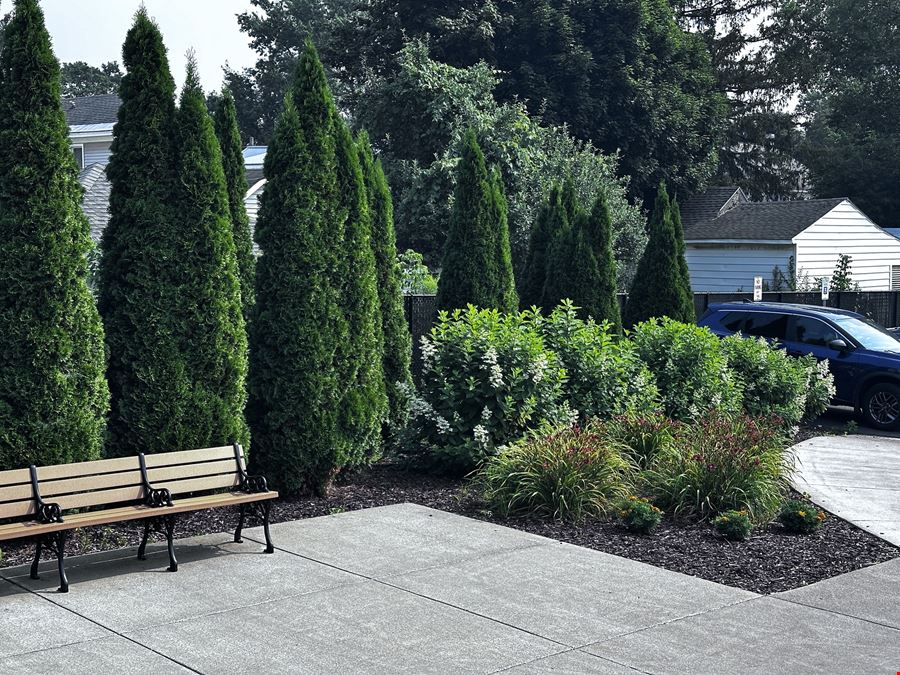 Crescent Commons