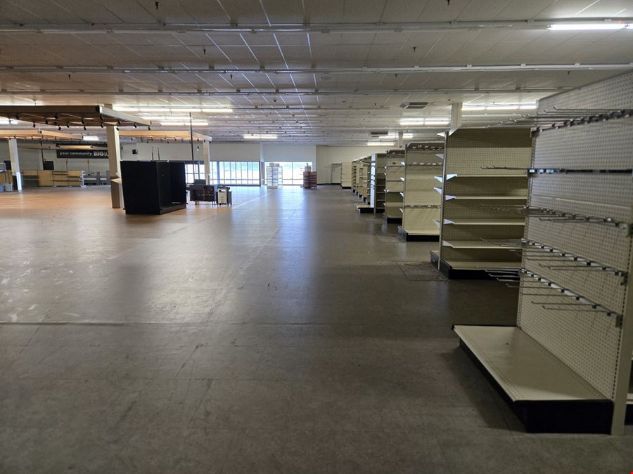 5897 S Transit Rd - 1,730+/- SF to 90,384+/- SF RETAIL SPACE AVAILABLE