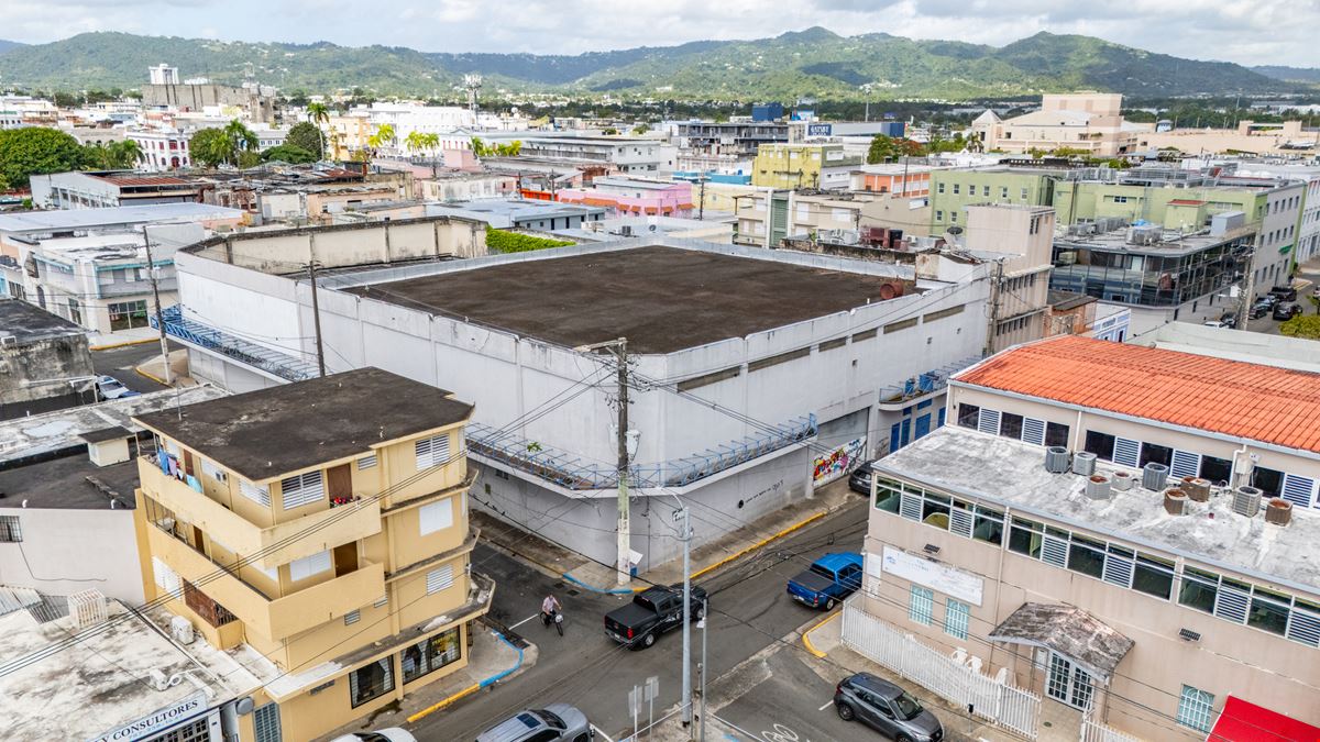 Prime Corner Commercial Building @ Downtown Caguas - For Sale
