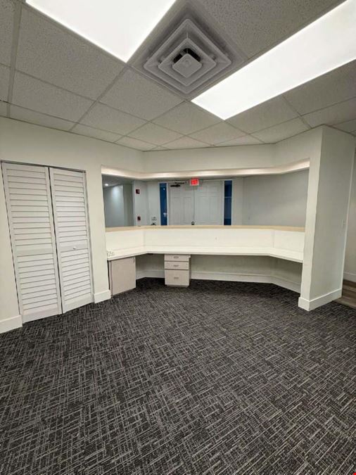 Presidential Circle Office Plaza