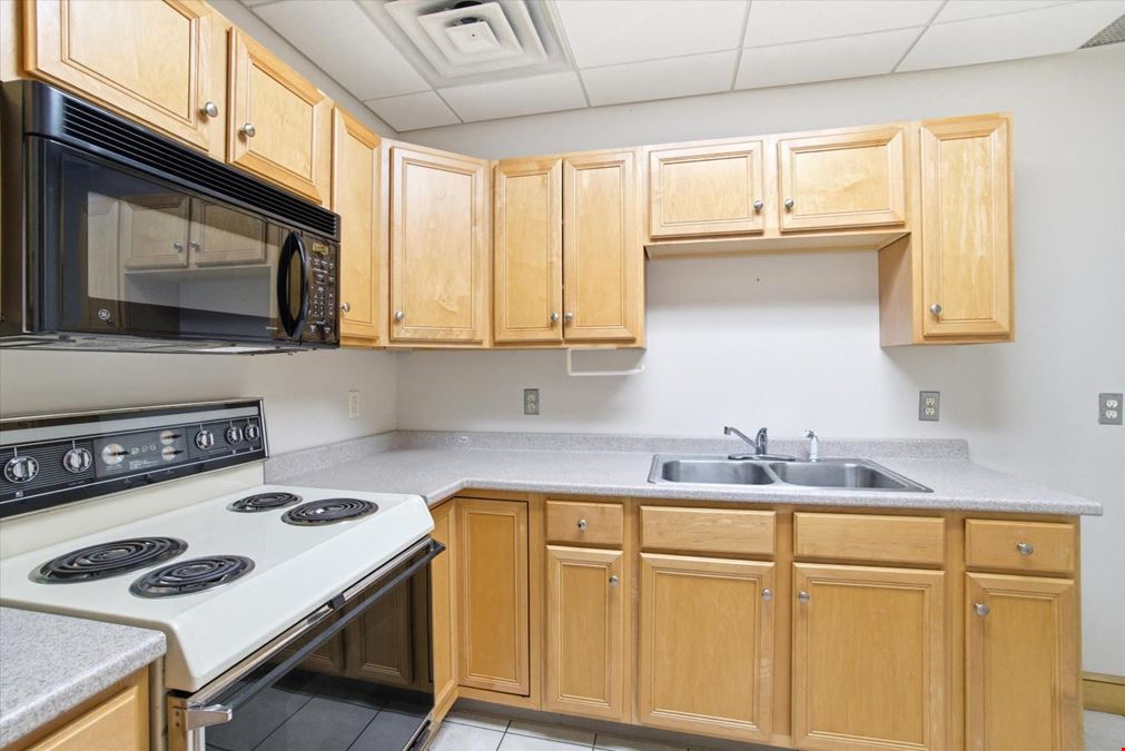 Rare Bedford Flex Opportunity, Income and Owner User Potential