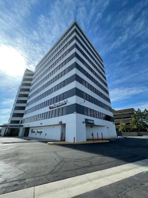 14,827 SF Suite 900/950 Professional and Medical Office Space