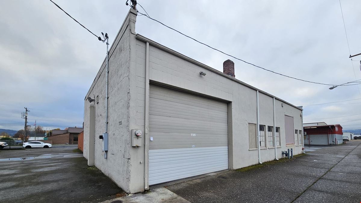 735 Commerce Ave