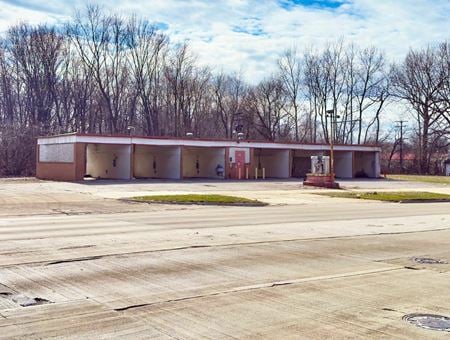 Preview of Retail space for Sale at 237 W Walton Blvd