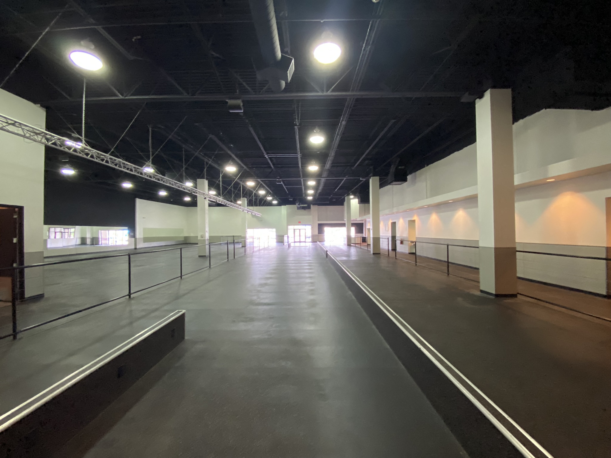 。 Kawasaki ZX-14R 2012-2023 Complete Exhaust 4-1 9″ Oval Stainless