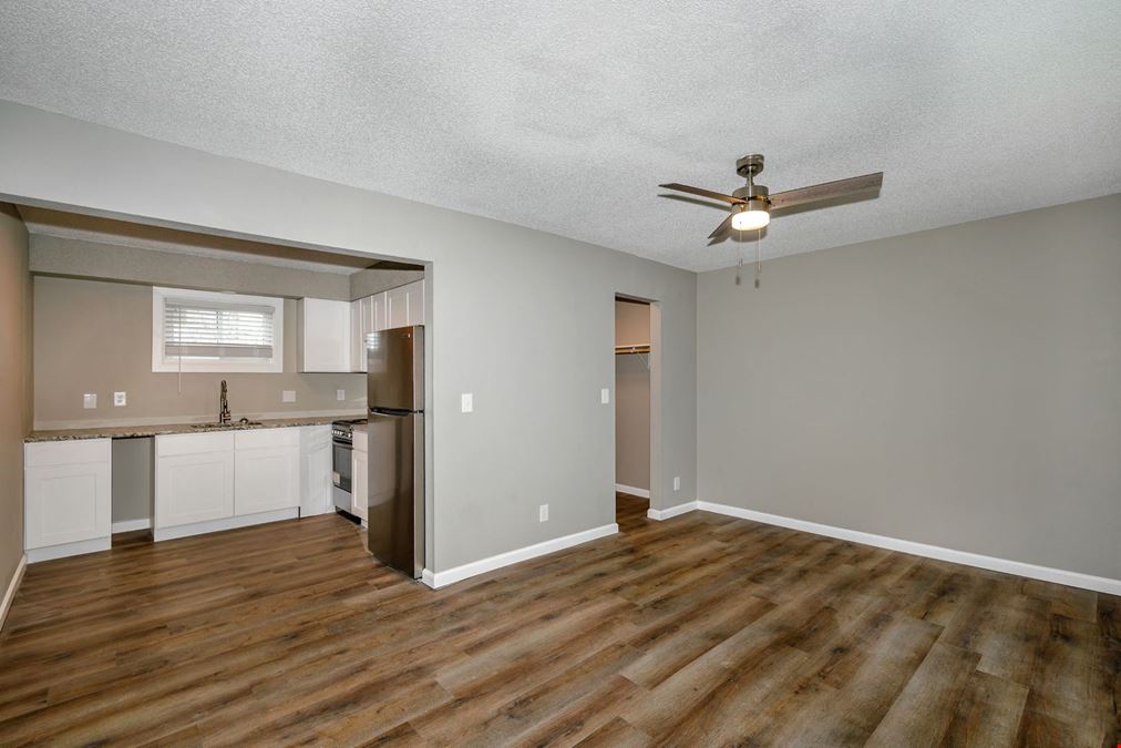 Lux Off Riverwalk Apartments