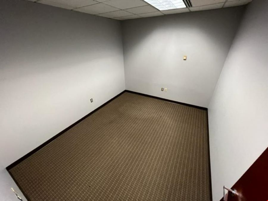 1234 SF 808-Suite 118 Professional and Medical Office Space