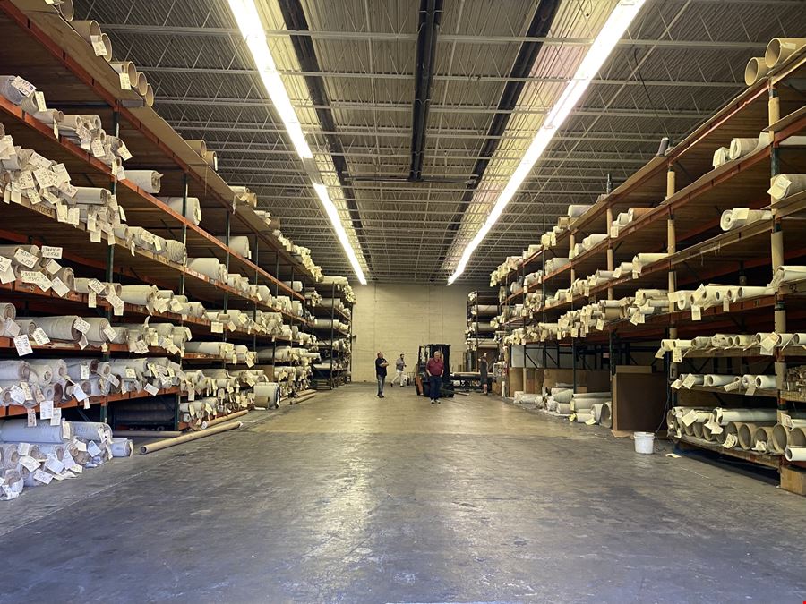 43,521 SQ.FT. WAREHOUSE W/STORAGE & OFFICE