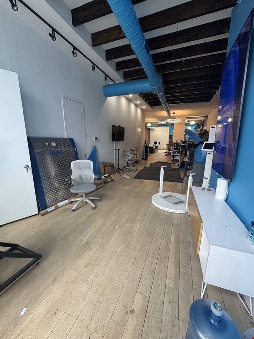 2,200 SF | 473 Grand Street | White Box Retail/Office with Glass Frontage for Lease