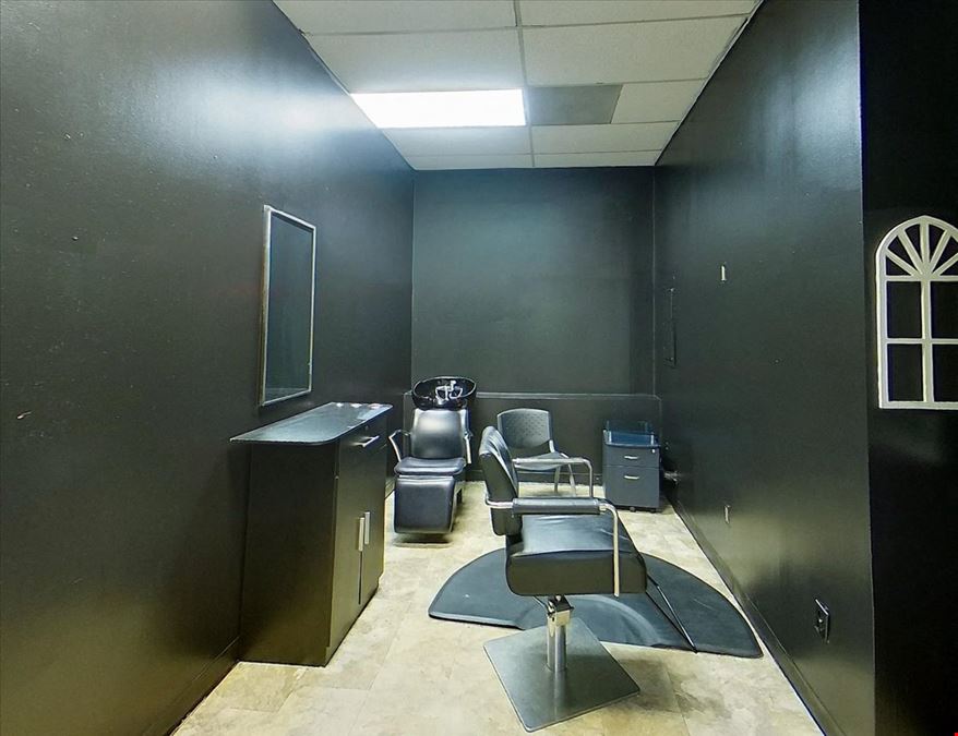 5610 Old National Hwy College Park, GA 30349