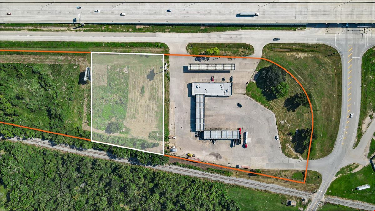 5168 NE I-10 Frontage Rd