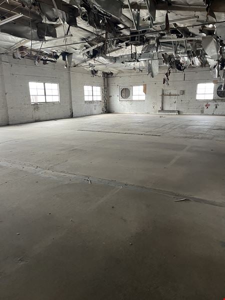 Preview of Industrial space for Rent at 13736 Saticoy St