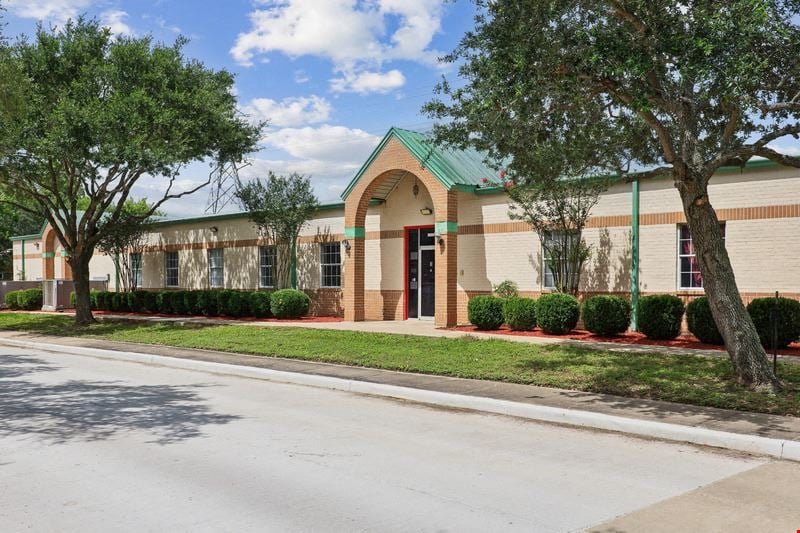 451 Landing Blvd
