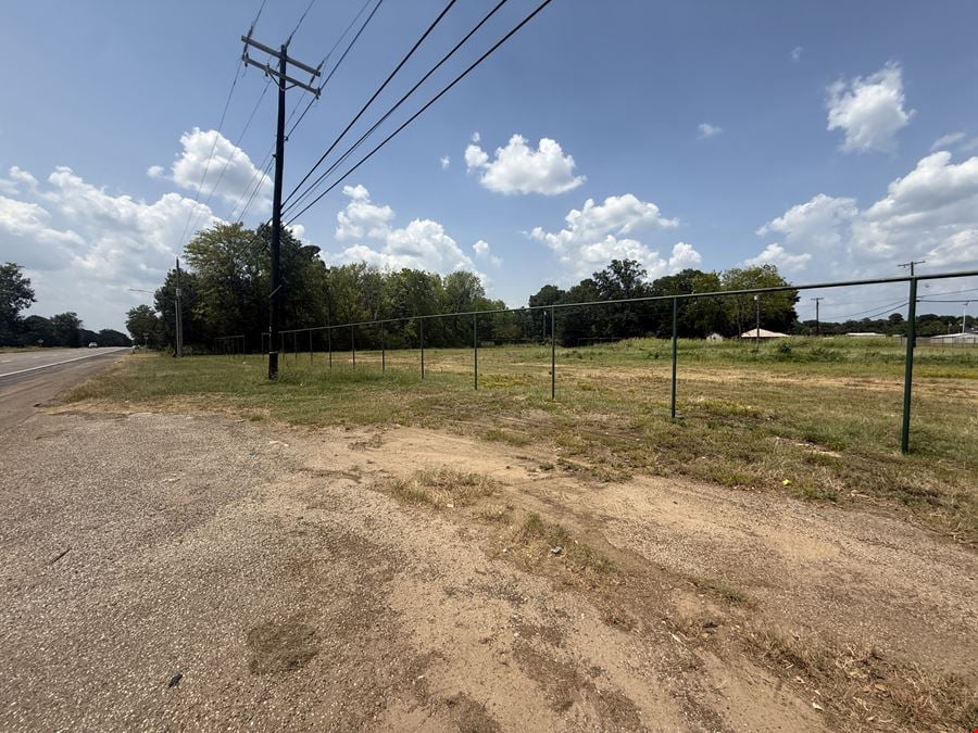 2700, 2702, 2704  W Upshur Ave
