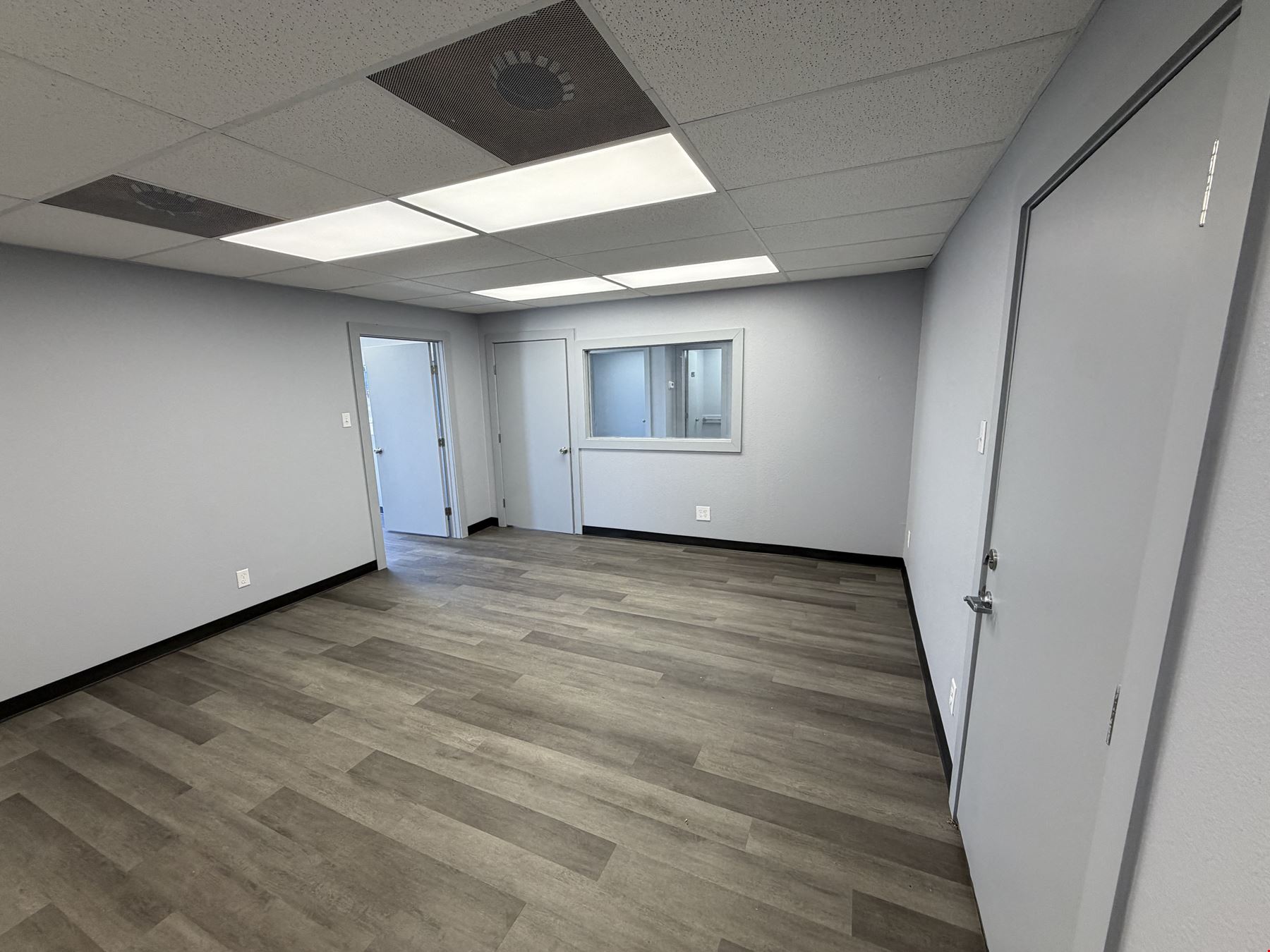 406 Navigation Blvd