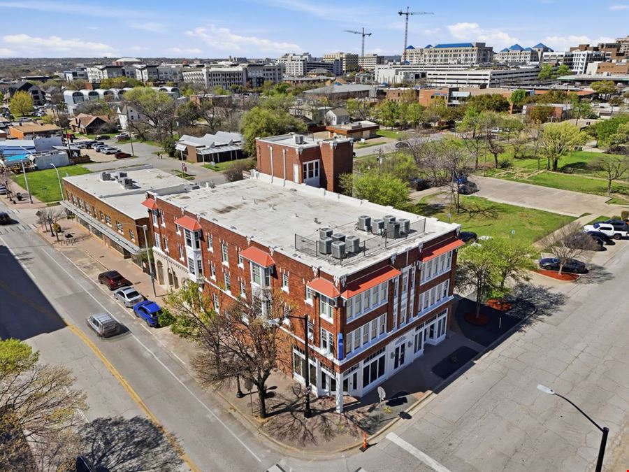 1200 W Magnolia Ave