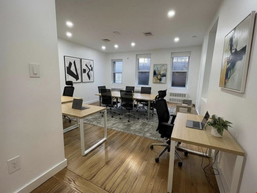 9 E 53rd St -Entire 3rd Floor