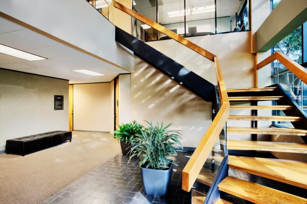 Westlake Oaks Bldg L