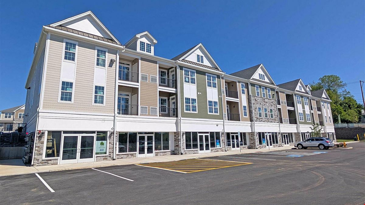 Shoppes at Trailside Village Building 22