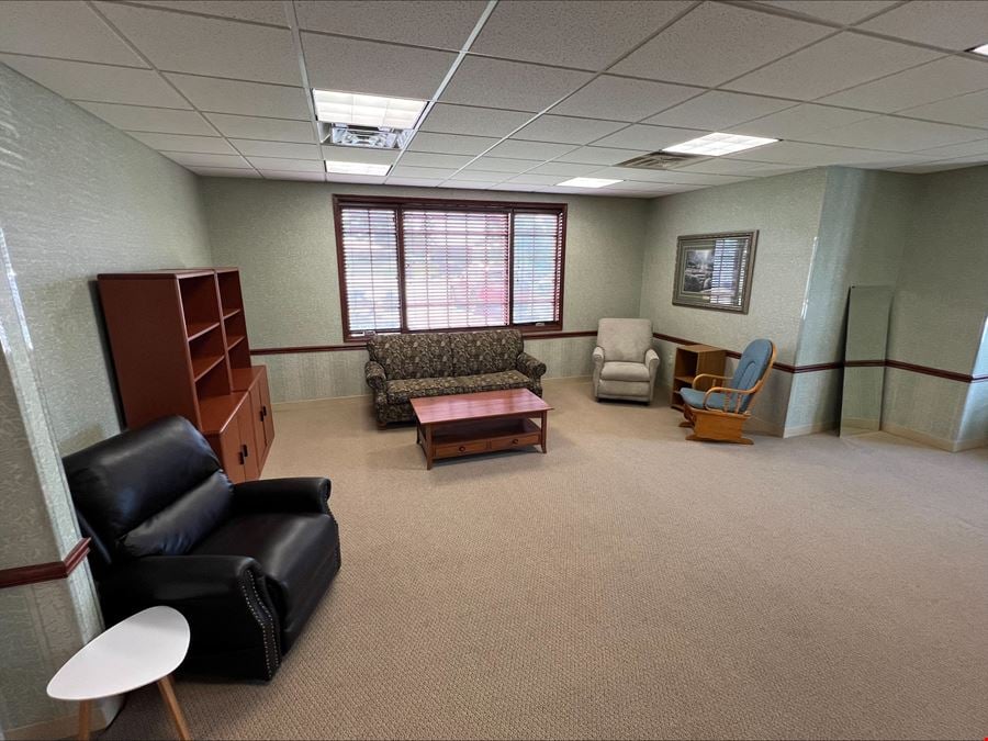 1035 W Kimberly Rd