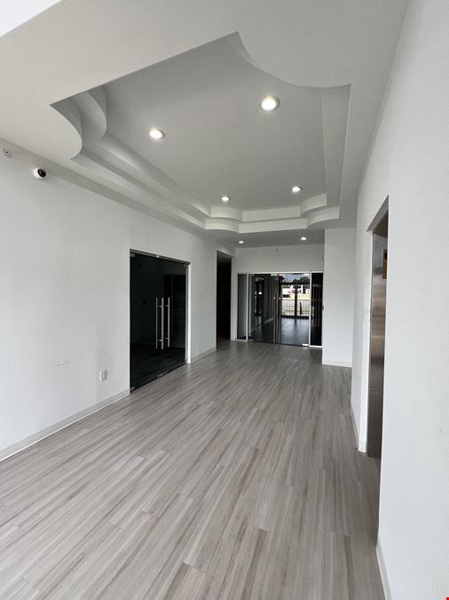 5405 Diplomat Circle