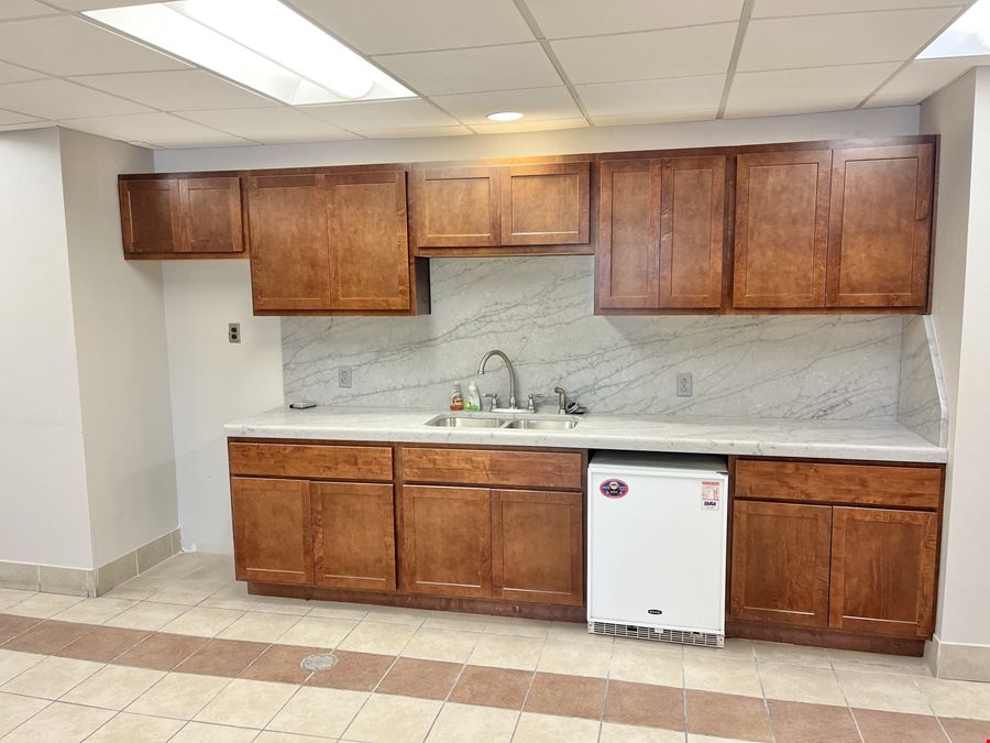 913 S 17th St - Yukon Industrial