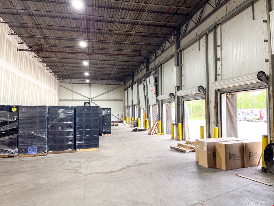 ±38,944 SF Industrial Facility with Laydown Yard and Dock Highs