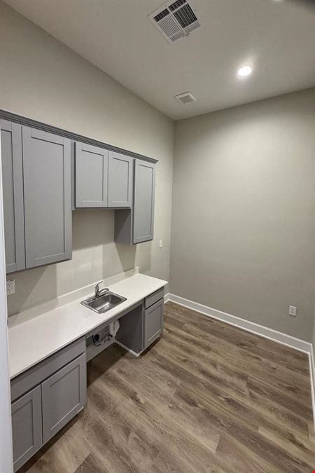 625 Regal Row