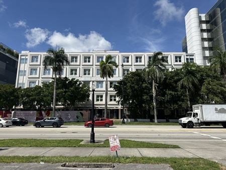 Preview of commercial space at 3000 Biscayne Blvd