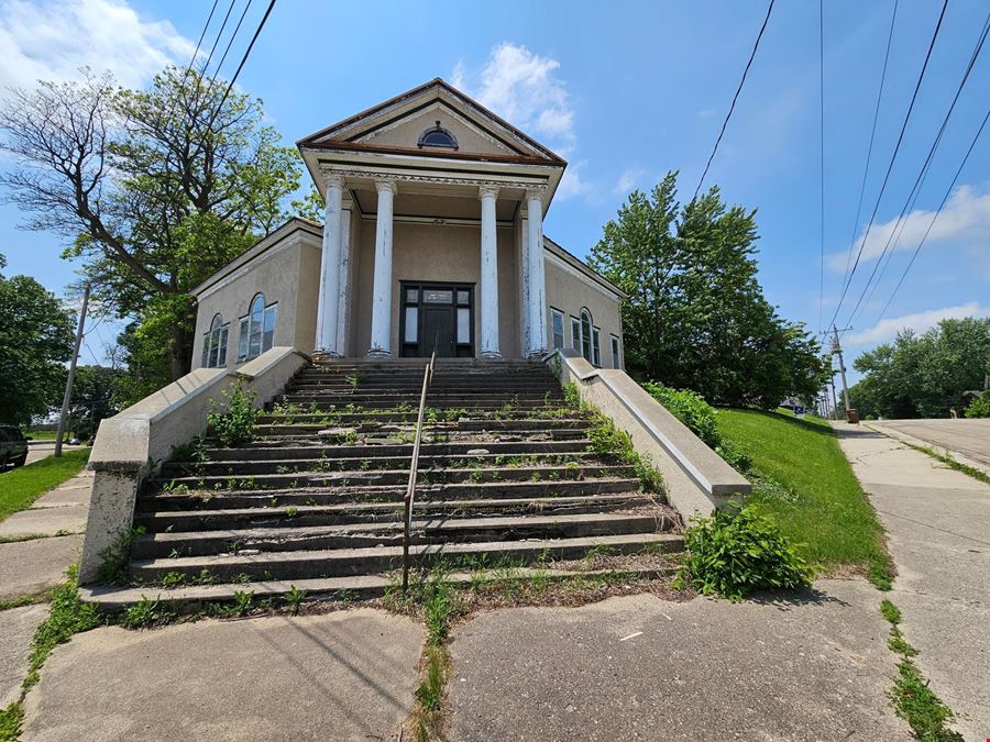 601 W Clark St