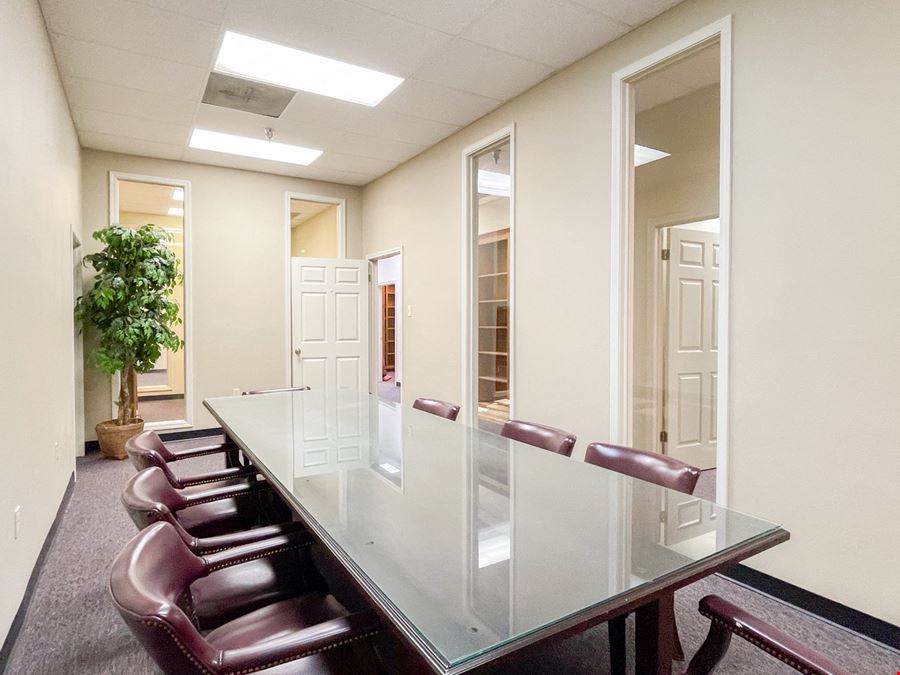 Quiet Office Suite just outside of Baton Rouge Health District