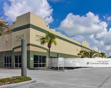 Preview of Industrial space for Rent at 707 N Shepherd Dr