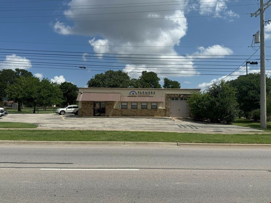 1112 W University Ave