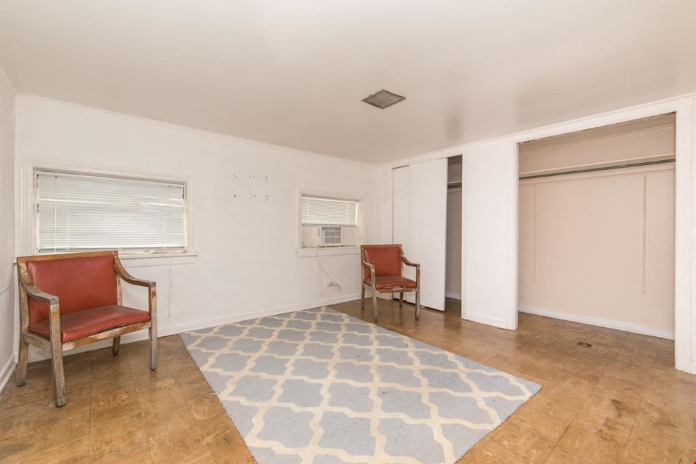 1330 Webford