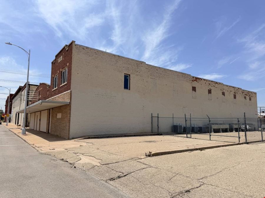 114 E.  Oklahoma St.